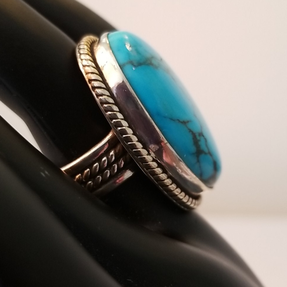 CLASSY RING NWOT - Picture 6 of 12